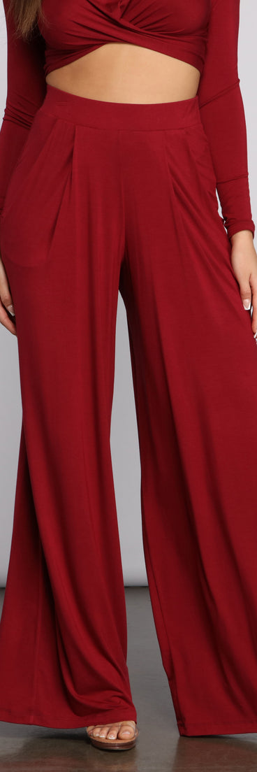 Trendy High Waist Flared Pants provides a stylish start to creating your best summer outfits of the season with on-trend details for 2023!