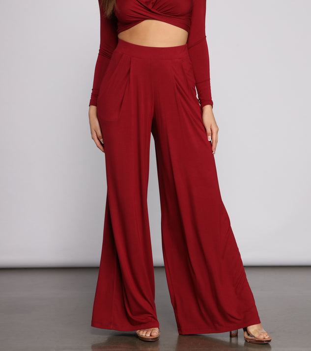 Trendy High Waist Flared Pants provides a stylish start to creating your best summer outfits of the season with on-trend details for 2023!