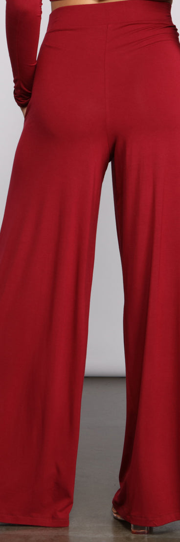 Trendy High Waist Flared Pants provides a stylish start to creating your best summer outfits of the season with on-trend details for 2023!