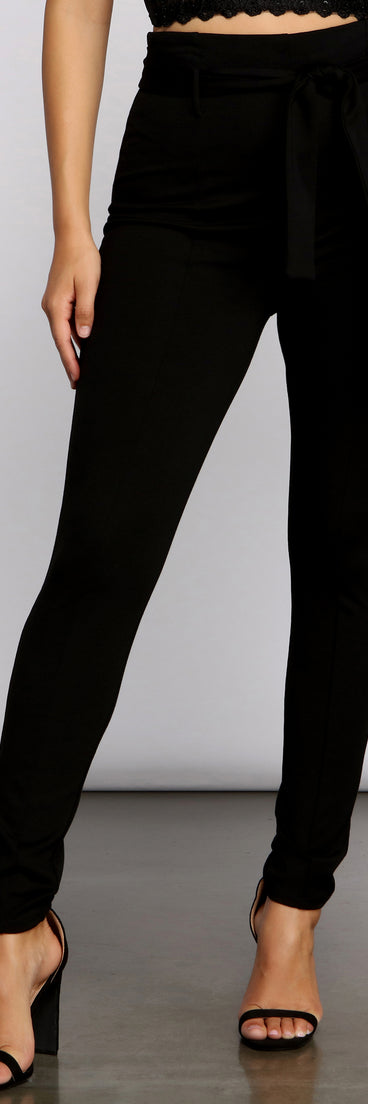 High Waist Skinny Ponte Knit Pants provides a stylish start to creating your best summer outfits of the season with on-trend details for 2023!