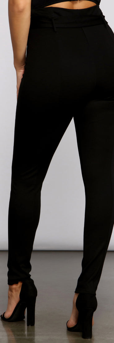 High Waist Skinny Ponte Knit Pants provides a stylish start to creating your best summer outfits of the season with on-trend details for 2023!