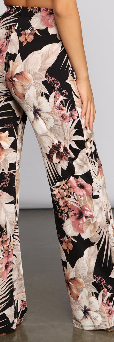 Island Vacay Tropical Wide Leg Pants provides a stylish start to creating your best summer outfits of the season with on-trend details for 2023!