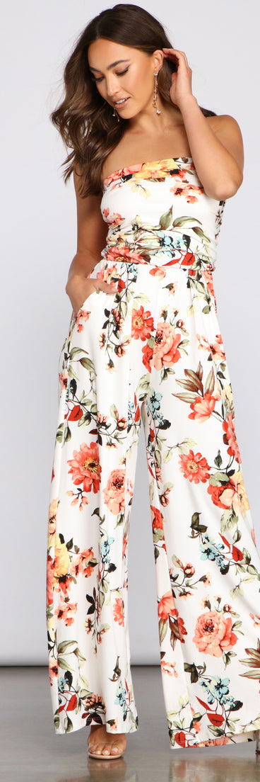 Stunning Beauty Floral Jumpsuit provides a stylish start to creating your best summer outfits of the season with on-trend details for 2023!