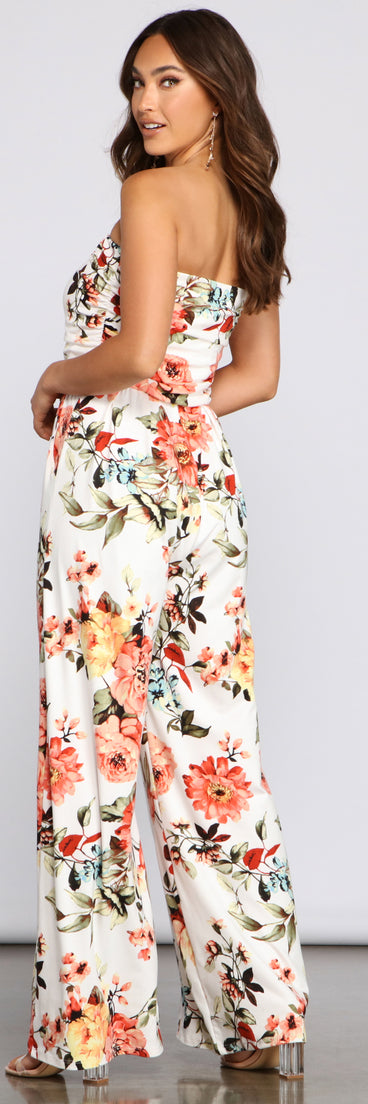 Stunning Beauty Floral Jumpsuit provides a stylish start to creating your best summer outfits of the season with on-trend details for 2023!