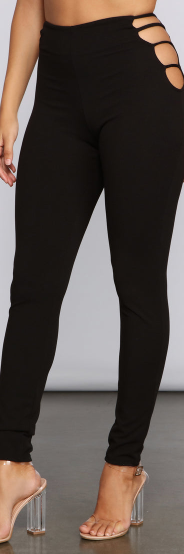 My Good Side Cutout Skinny Pants provides a stylish start to creating your best summer outfits of the season with on-trend details for 2023!