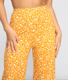 Floral Sensation High Waist Pants provides a stylish start to creating your best summer outfits of the season with on-trend details for 2023!