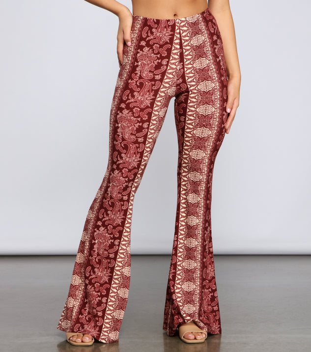 Wanderlust Beauty Flared Pants is a trendy pick to create 2023 concert outfits, festival dresses, outfits for raves, or to complete your best party outfits or clubwear!