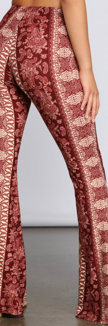 Wanderlust Beauty Flared Pants is a fire pick to create 2023 festival outfits, concert dresses, outfits for raves, or to complete your best party outfits or clubwear!