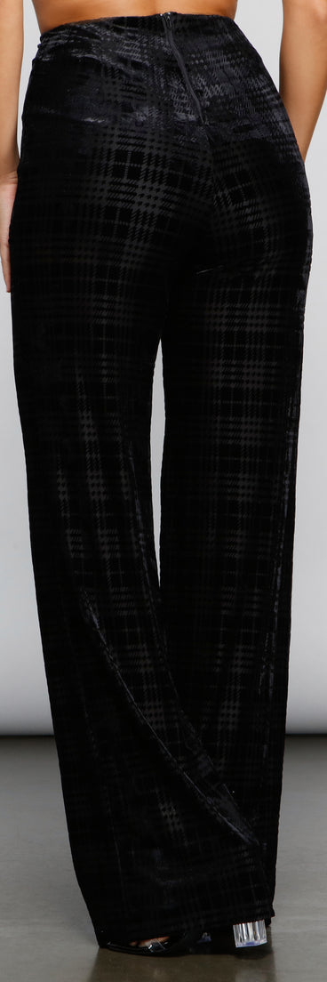 Velvet Plaid Burnout Flared Pants provides a stylish start to creating your best summer outfits of the season with on-trend details for 2023!