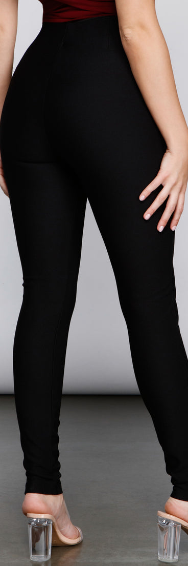 Back To Basics High Waist Leggings provides a stylish start to creating your best summer outfits of the season with on-trend details for 2023!