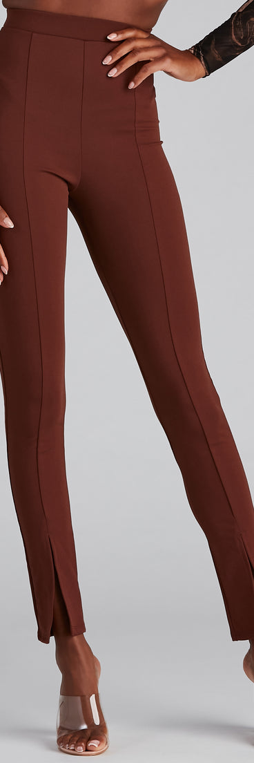 Trendy Split Hem High-Rise Pants provides a stylish start to creating your best summer outfits of the season with on-trend details for 2023!