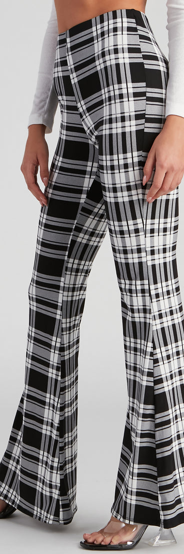 Mad About Plaid Flare Pants provides a stylish start to creating your best summer outfits of the season with on-trend details for 2023!