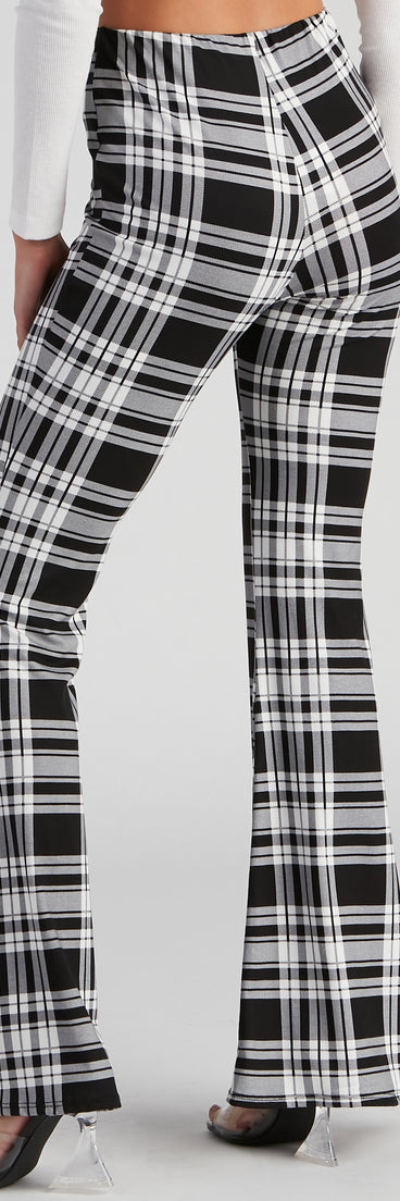 Mad About Plaid Flare Pants provides a stylish start to creating your best summer outfits of the season with on-trend details for 2023!