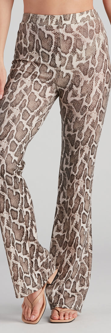 So Sassy Snake Print Wide-Leg Pants is a trendy pick to create 2023 festival outfits, festival dresses, outfits for concerts or raves, and complete your best party outfits!