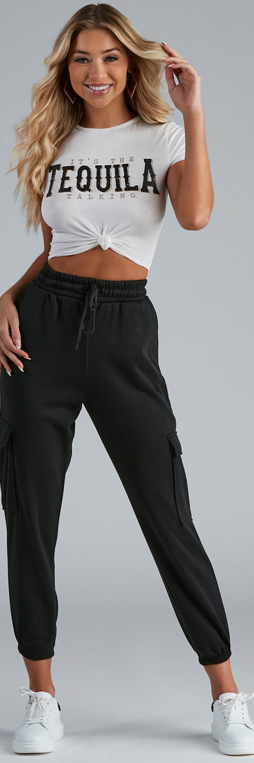 Ready To Chill Fleece Cargo Joggers provides a stylish start to creating your best summer outfits of the season with on-trend details for 2023!