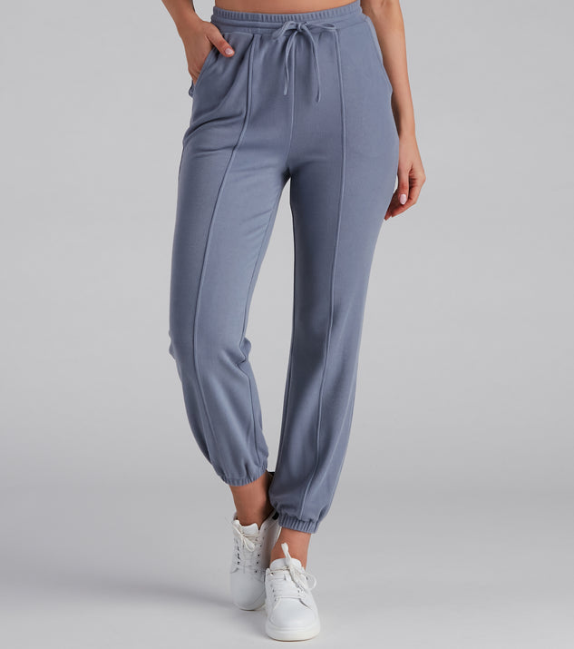 Trendy Casual Vibes Joggers provides a stylish start to creating your best summer outfits of the season with on-trend details for 2023!