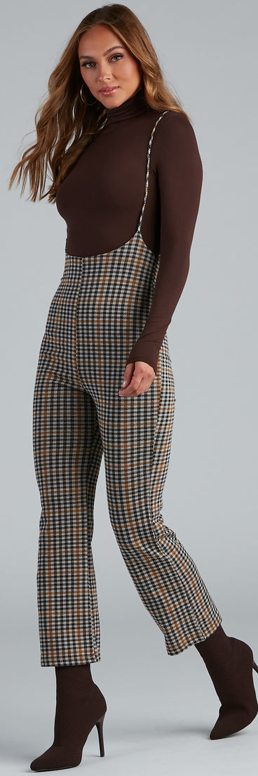 Perfectly Plaid Suspender Pants provides a stylish start to creating your best summer outfits of the season with on-trend details for 2023!