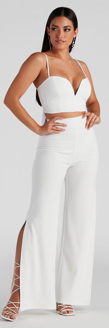 Weekend Feels Wide-Leg Pants provides a stylish start to creating your best summer outfits of the season with on-trend details for 2023!