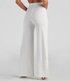 Weekend Feels Wide-Leg Pants provides a stylish start to creating your best summer outfits of the season with on-trend details for 2023!