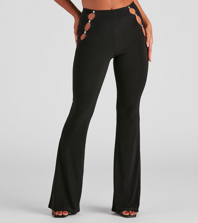 Hidden Gem High Rise Flare Pants provides a stylish start to creating your best summer outfits of the season with on-trend details for 2023!