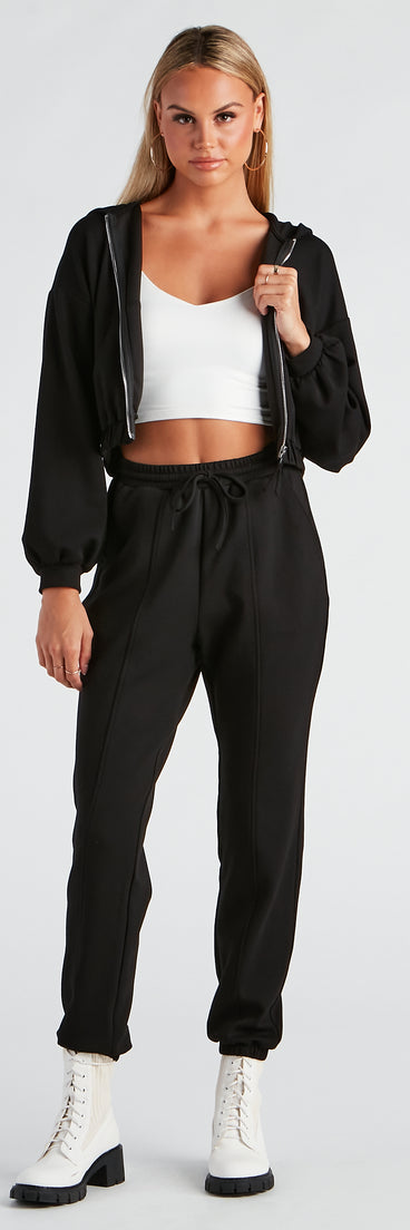 Trendsetting Babe High Waist Joggers provides a stylish start to creating your best summer outfits of the season with on-trend details for 2023!