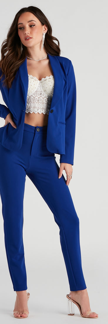 Right Moves Crepe Trouser Pants provides a stylish start to creating your best summer outfits of the season with on-trend details for 2023!