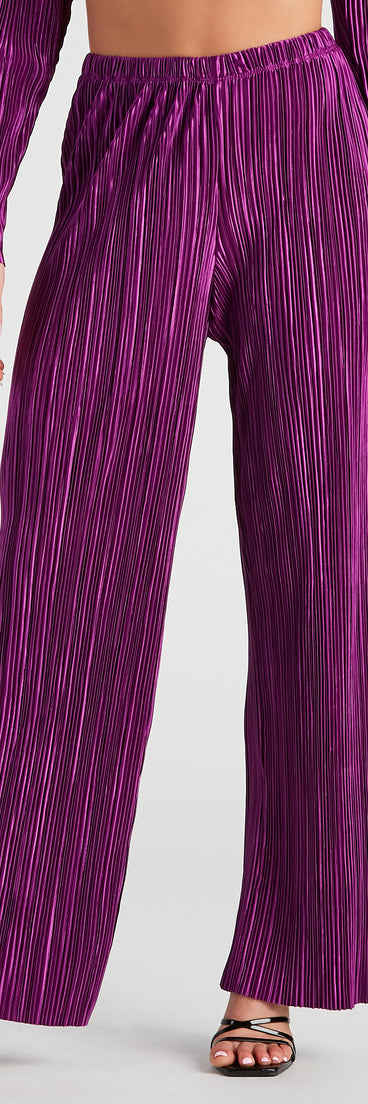 Dinner Date Satin Wide Leg Pants provides a stylish start to creating your best summer outfits of the season with on-trend details for 2023!