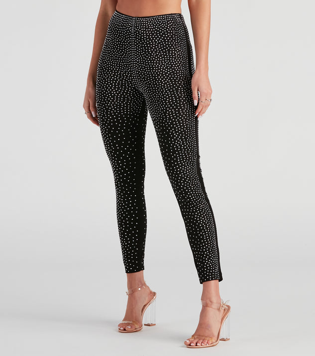 On The Dance Floor Rhinestone Leggings provides a stylish start to creating your best summer outfits of the season with on-trend details for 2023!