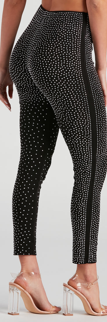 On The Dance Floor Rhinestone Leggings provides a stylish start to creating your best summer outfits of the season with on-trend details for 2023!