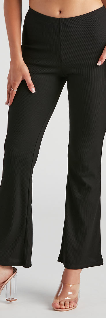 Casual Days Ribbed Knit Pants provides a stylish start to creating your best summer outfits of the season with on-trend details for 2023!