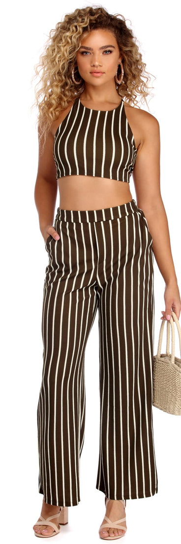 You’ll look stunning in the You See Stripe Through Me Pants when paired with its matching separate to create a glam clothing set perfect for parties, date nights, concert outfits, back-to-school attire, or for any summer event!