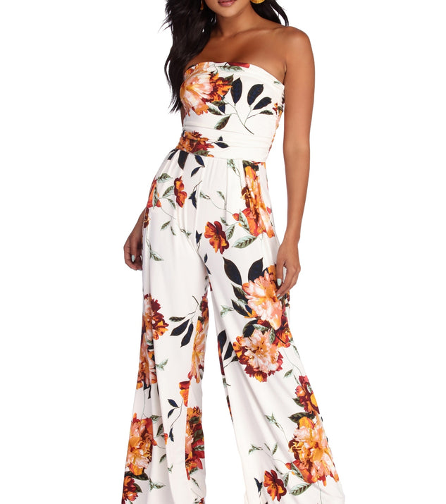 Sprung On Florals Jumpsuit will help you dress the part in stylish holiday party attire, an outfit for a New Year’s Eve party, & dressy or cocktail attire for any event.