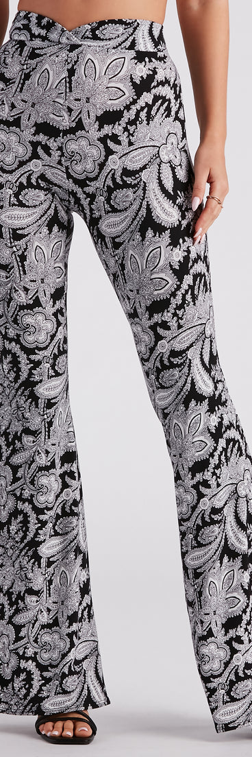 Boho Gal Paisley Cross Waist Flare Pants is a fire pick to create 2023 festival outfits, concert dresses, outfits for raves, or to complete your best party outfits or clubwear!