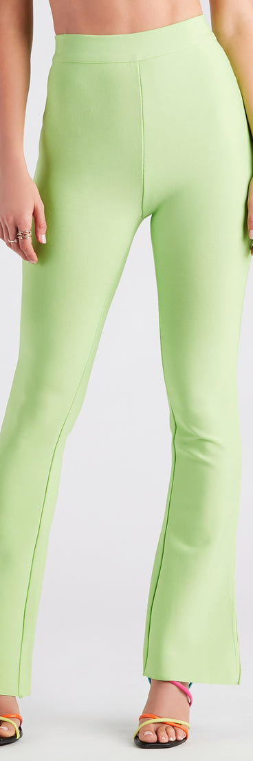 You’ll look stunning in the Look At Me Wow Bandage Flare Pants when paired with its matching separate to create a glam clothing set perfect for parties, date nights, concert outfits, back-to-school attire, or for any summer event!