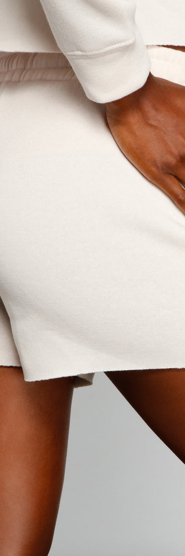 Basic High Waist Fleece Shorts provides a stylish start to creating your best summer outfits of the season with on-trend details for 2023!