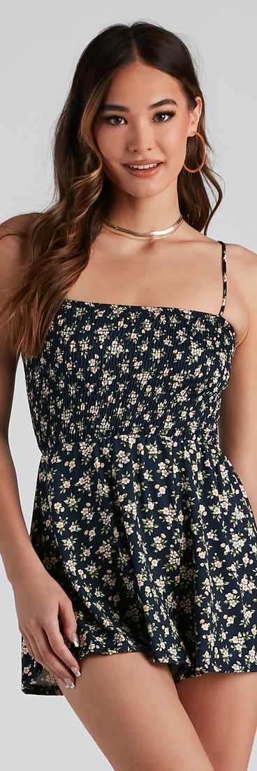 Sweet Vibes Ditsy Floral Romper is a trendy pick to create 2023 festival outfits, festival dresses, outfits for concerts or raves, and complete your best party outfits!
