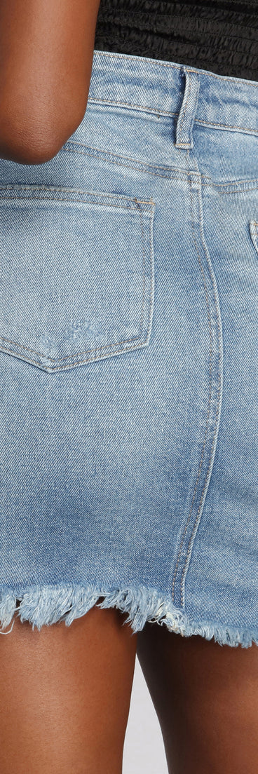 You Got It Girl Denim Skirt provides a stylish start to creating your best summer outfits of the season with on-trend details for 2023!