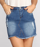 Essential Distressed Denim Skirt is a trendy pick to create 2023 festival outfits, festival dresses, outfits for concerts or raves, and complete your best party outfits!