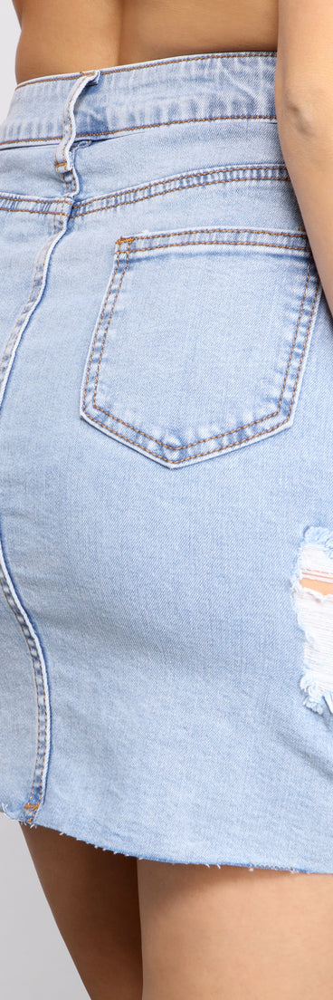 On-Trend Destructed Denim Mini Skirt provides a stylish start to creating your best summer outfits of the season with on-trend details for 2023!