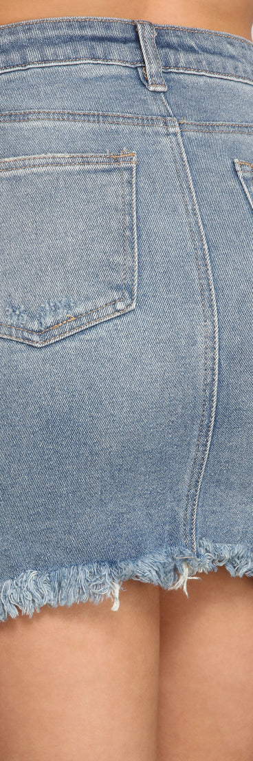 Destructed Glam Denim Mini Skirt provides a stylish start to creating your best summer outfits of the season with on-trend details for 2023!