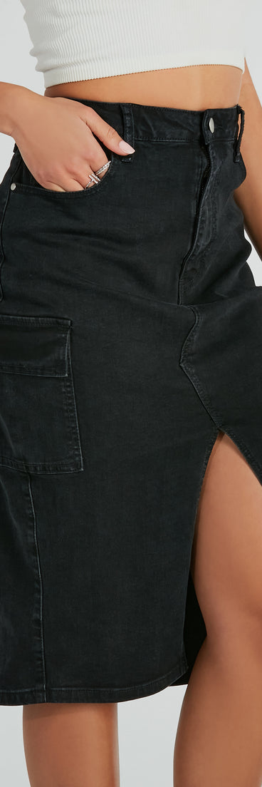 Modern Edge High Rise Cargo Denim Midi Skirt is a fire pick to create a concert outfit, 2024 festival looks, outfits for raves, or to complete your best party outfits or clubwear!