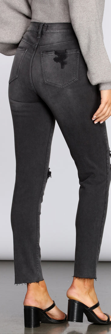 Tobi Super High Rise Distressed Jeans for 2022 festival outfits, festival dress, outfits for raves, concert outfits, and/or club outfits