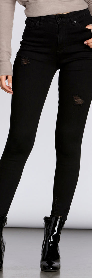 High Rise Skinny Cropped Jeans provides a stylish start to creating your best summer outfits of the season with on-trend details for 2023!