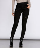 High Rise Skinny Cropped Jeans provides a stylish start to creating your best summer outfits of the season with on-trend details for 2023!