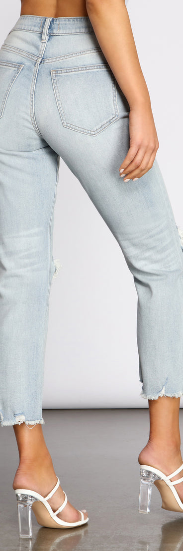 Ally Super High Rise Straight Cropped Jeans provides a stylish start to creating your best summer outfits of the season with on-trend details for 2023!