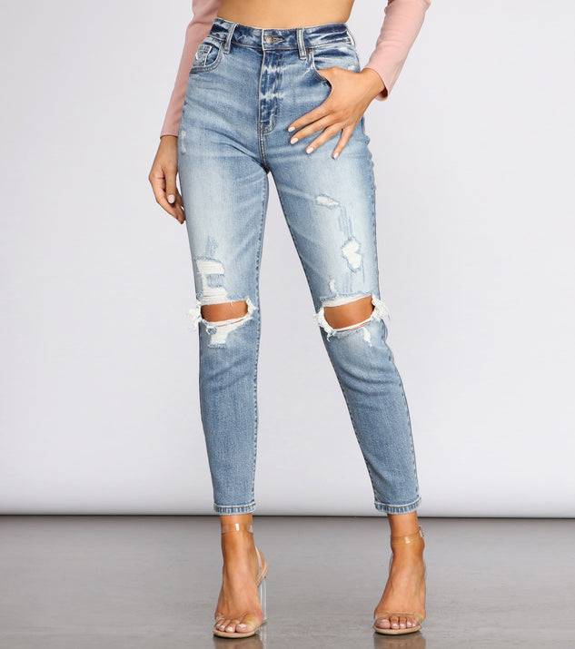 Tobi Super High Waist Destructed Mom Jeans is a trendy pick to create 2023 festival outfits, festival dresses, outfits for concerts or raves, and complete your best party outfits!