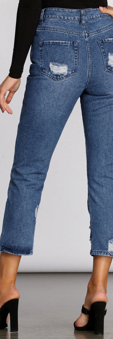 High Rise Straight Leg Jeans provides a stylish start to creating your best summer outfits of the season with on-trend details for 2023!
