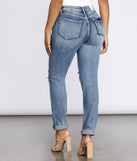 On The Rise Skinny Jeans provides a stylish start to creating your best summer outfits of the season with on-trend details for 2023!