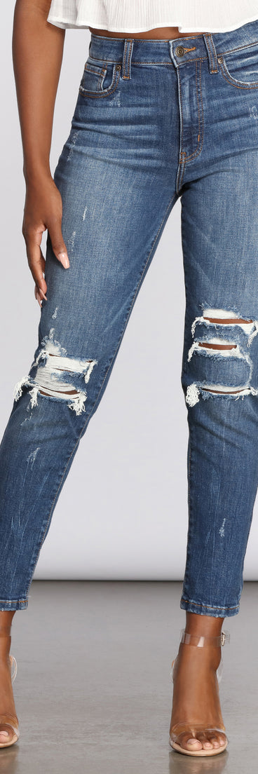 Tobi Super High Rise Destructed Mom Jeans for 2023 festival outfits, festival dress, outfits for raves, concert outfits, and/or club outfits