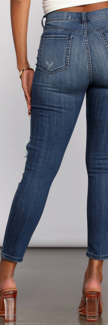 Clara High Rise Destructed Skinny Jeans provides a stylish start to creating your best summer outfits of the season with on-trend details for 2023!